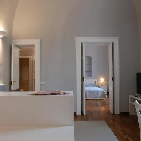 Suite 261 - Intero Appartamento Nel Centro Di Bari Exterior foto